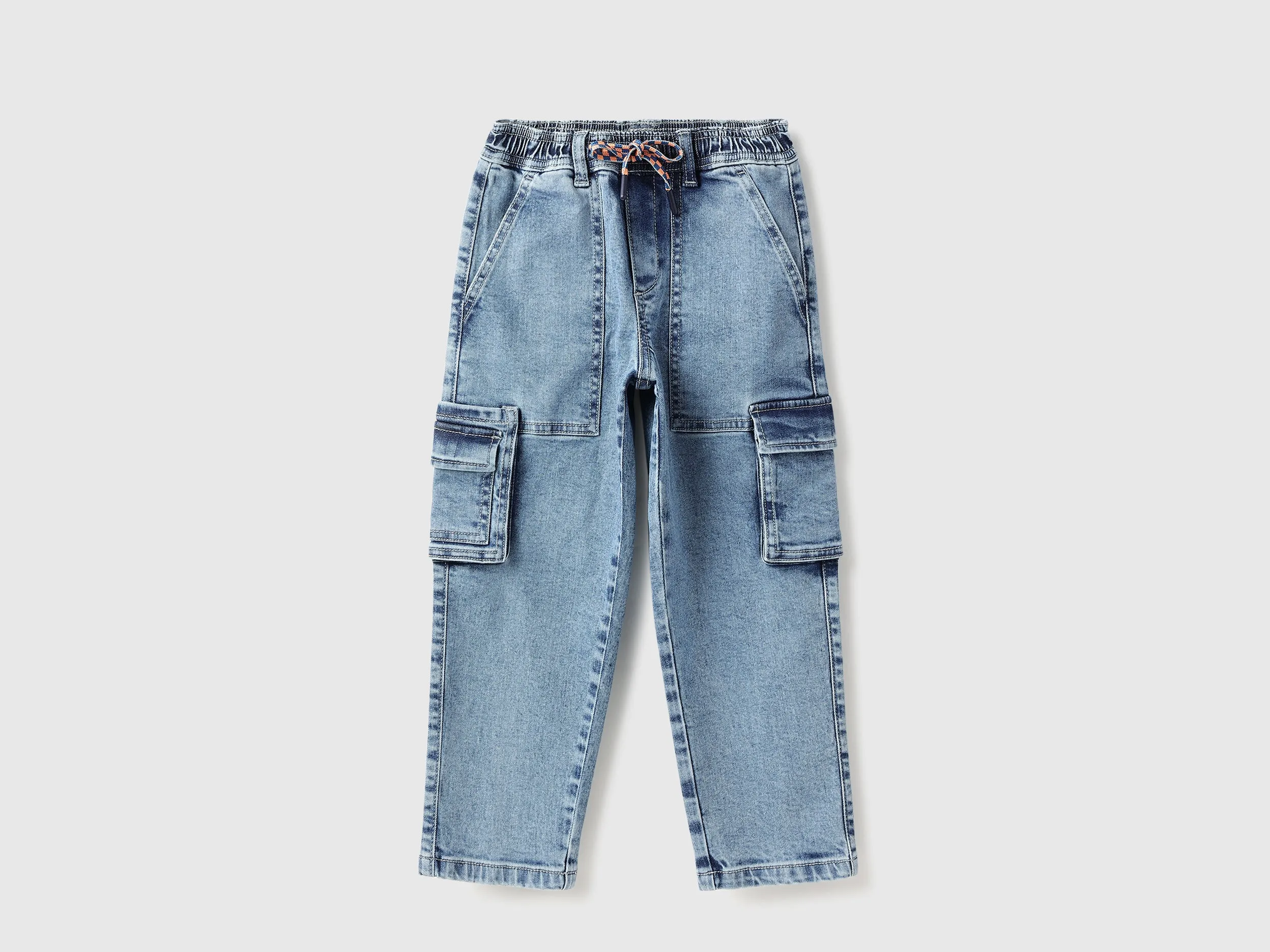 Solid Slouchy Fit Cargo Jeans