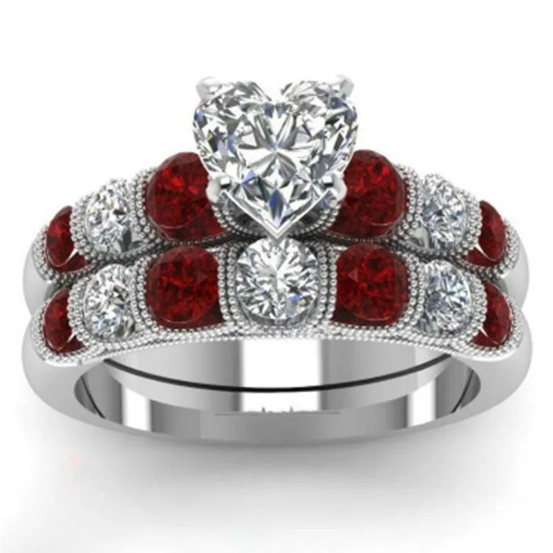 Statement Fashion Set Ring With Heart Shaped Diamonds