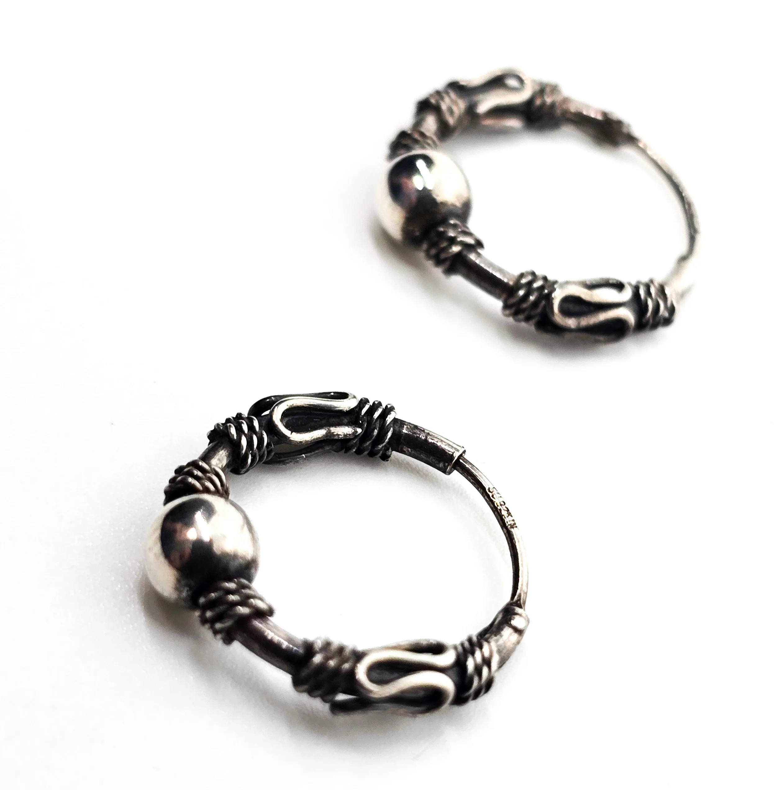 Tribal Balinese beaded ball sterling silver internal thread SU IN vintage hoop earrings