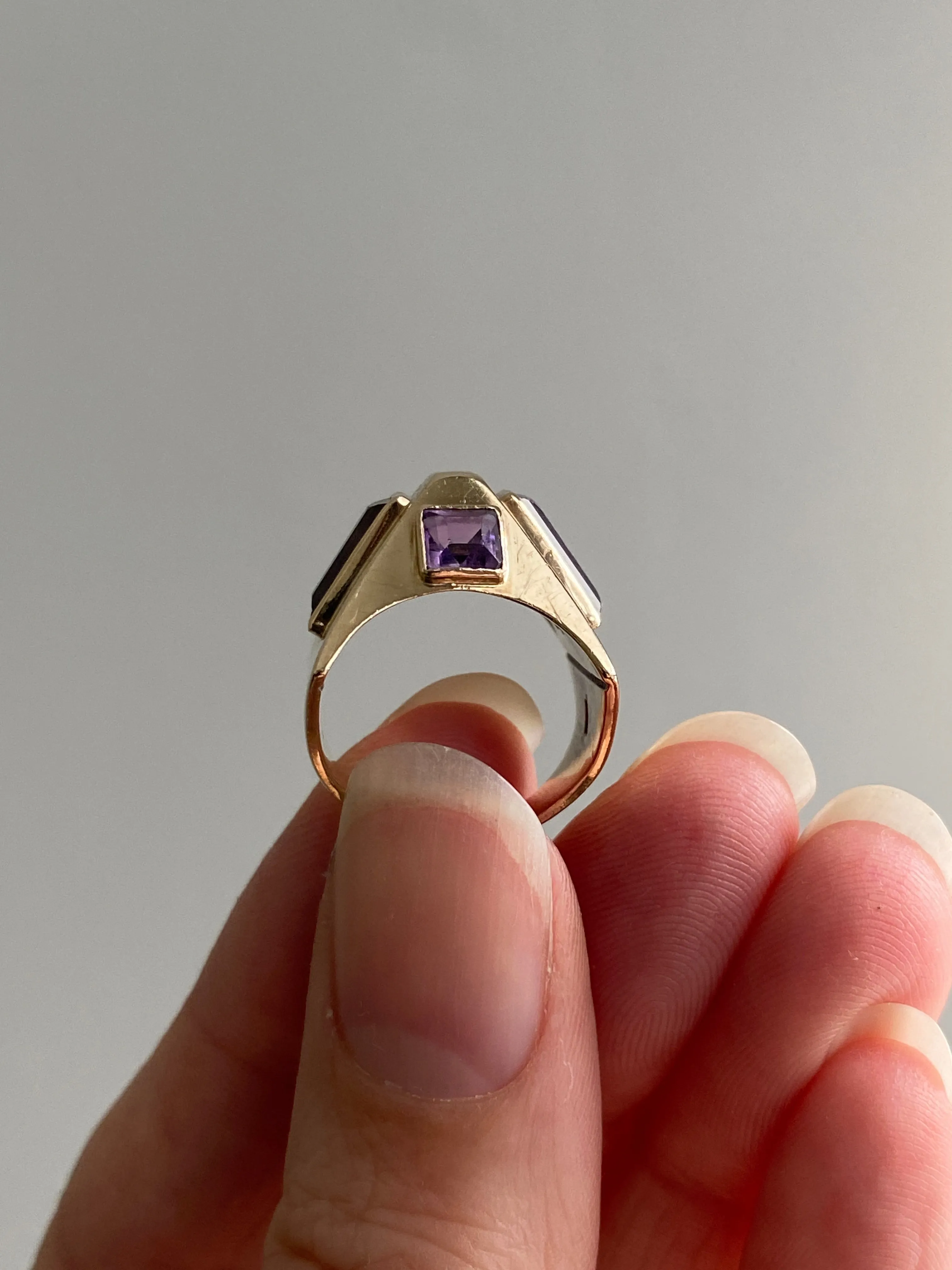 Unique Pyramid-form Amethyst and 14k Gold ring - Jørgen Larsen - size 4 - Vintage midcentury 1957-1973