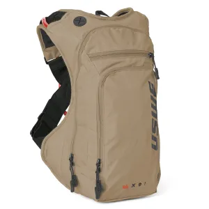 USWE Outlander Moto 9L Hydration System Backpack - Sand