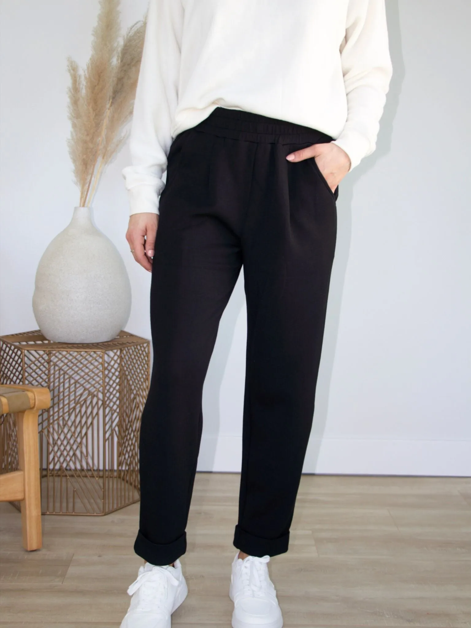VARLEY The Rolled Cuff Pant 25