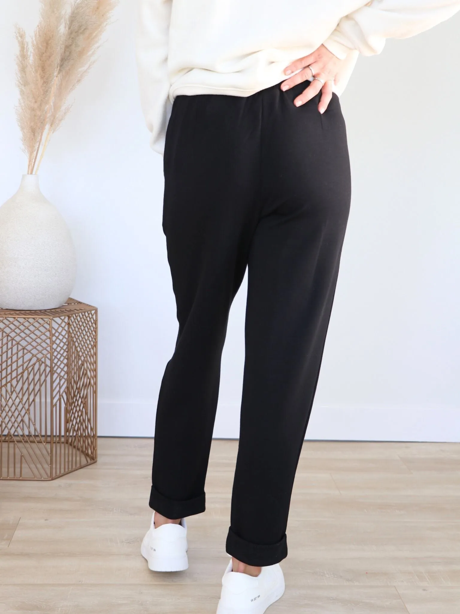 VARLEY The Rolled Cuff Pant 25