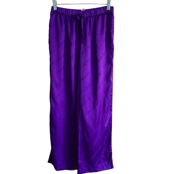 VICTORIA'S SECRET Purple Silky Charmeuse Logo Graphic 2-Piece Set Small Short
