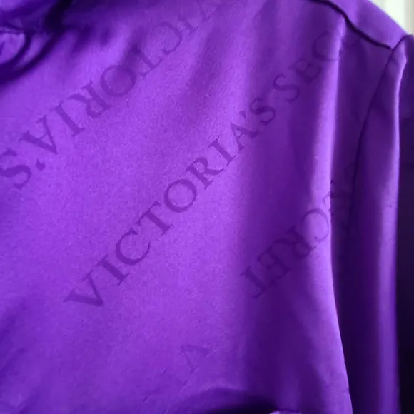 VICTORIA'S SECRET Purple Silky Charmeuse Logo Graphic 2-Piece Set Small Short