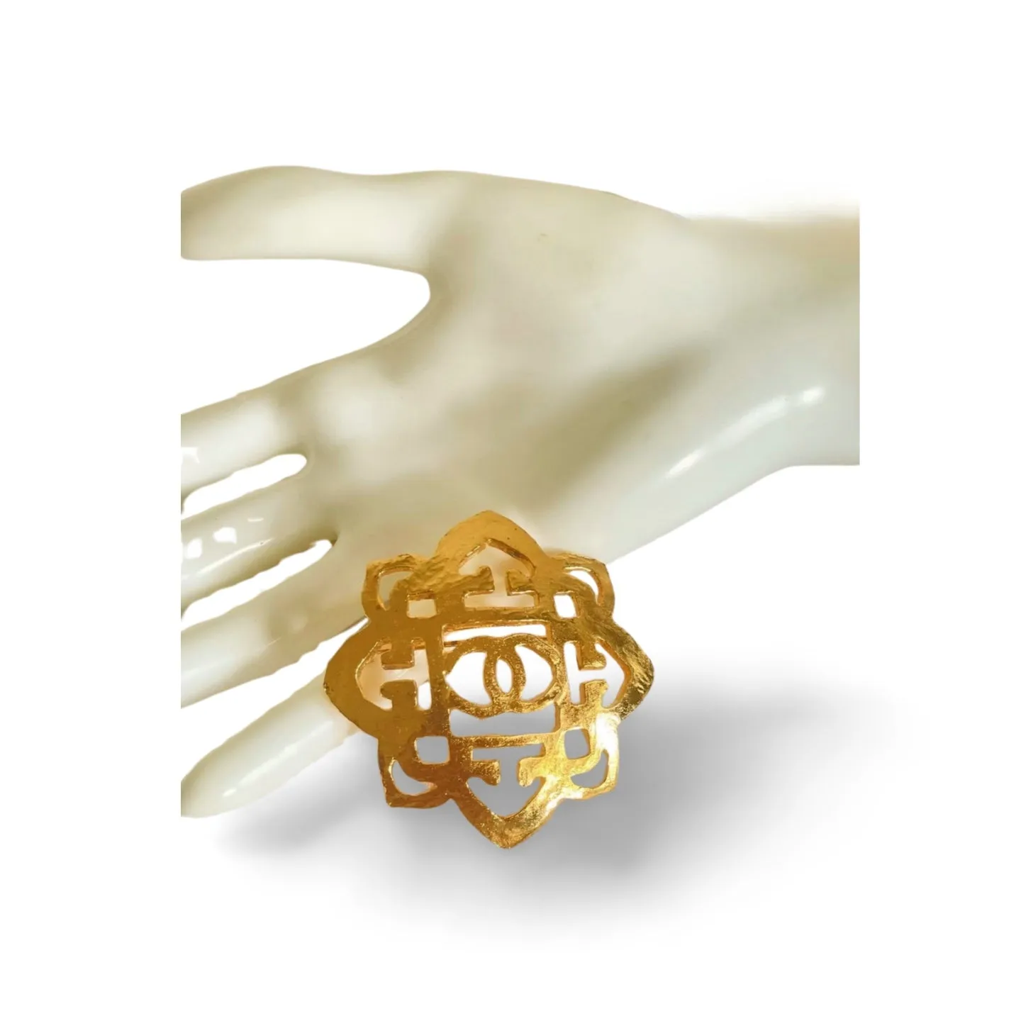 Vintage CHANEL Gold tone enblem design, brooch pin with CC mark. Elegant and ethnic. Best vintage gift. 060728br4