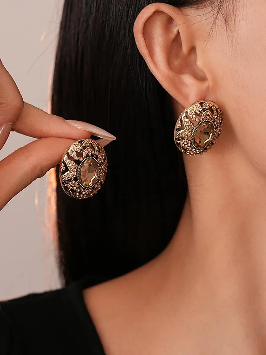 Vintage Hollow Oval Light Luxury Earrings MSE20020