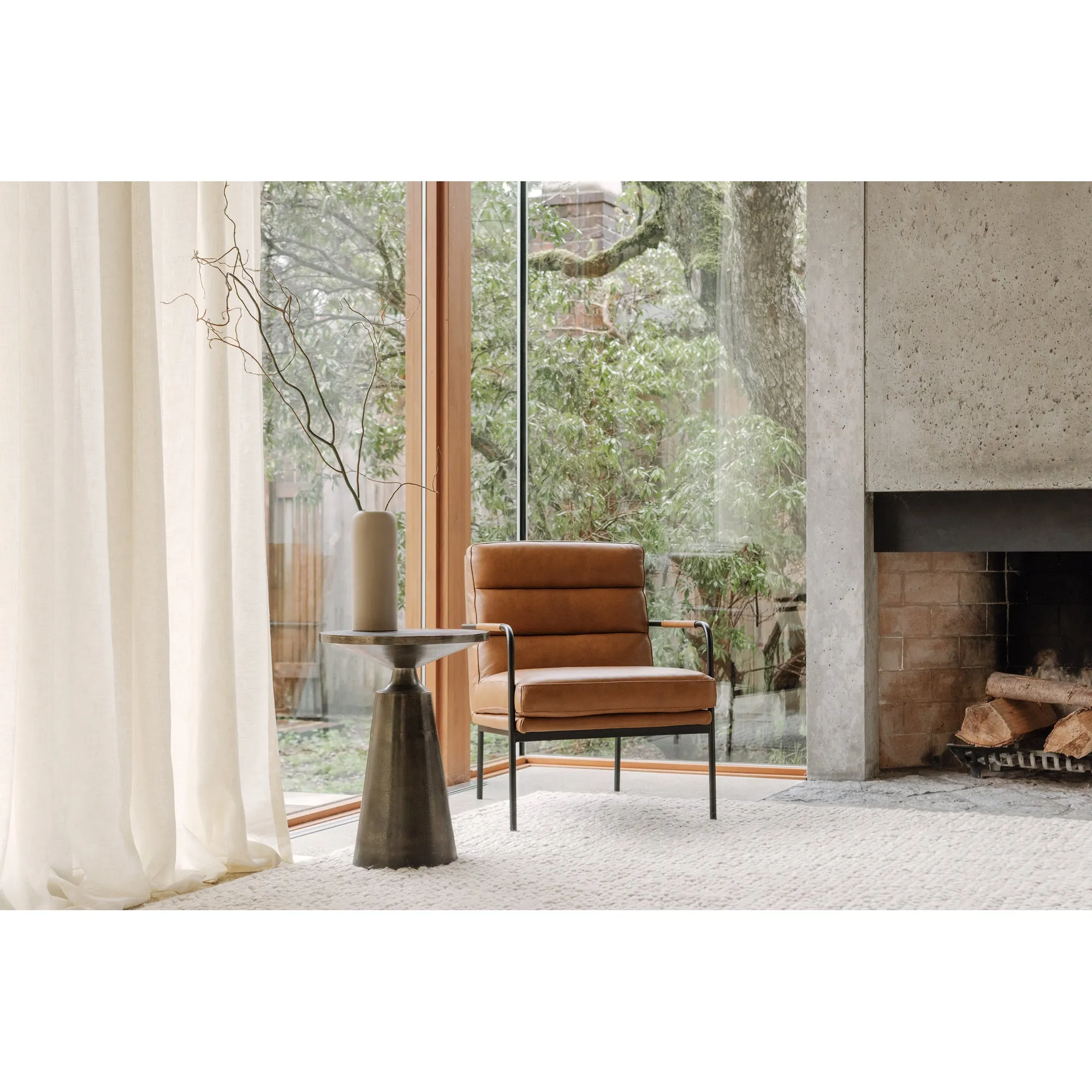 Vintage-Inspired Leather Armchair with Modern Twist