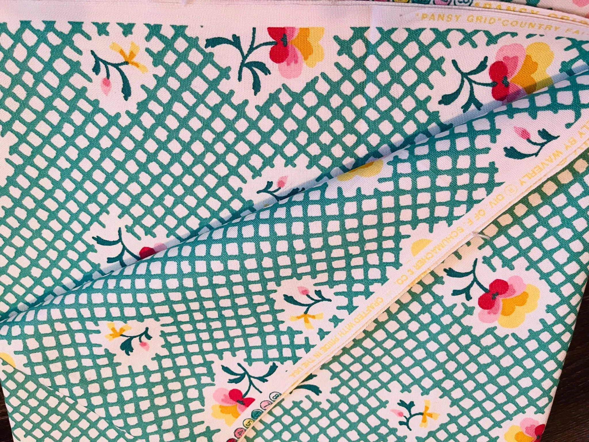 Vintage Waverly Pansy Grid Fabric