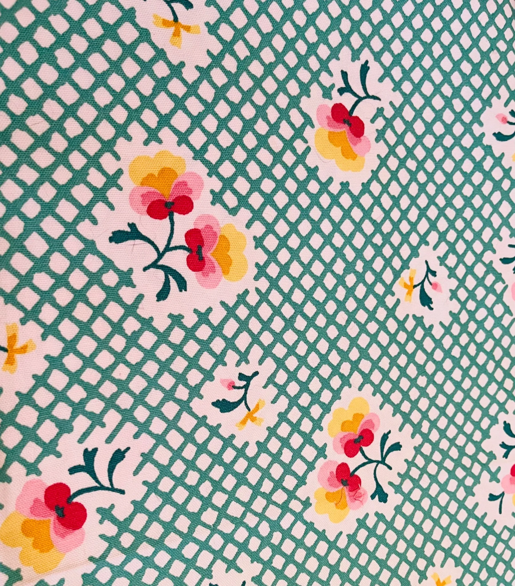 Vintage Waverly Pansy Grid Fabric