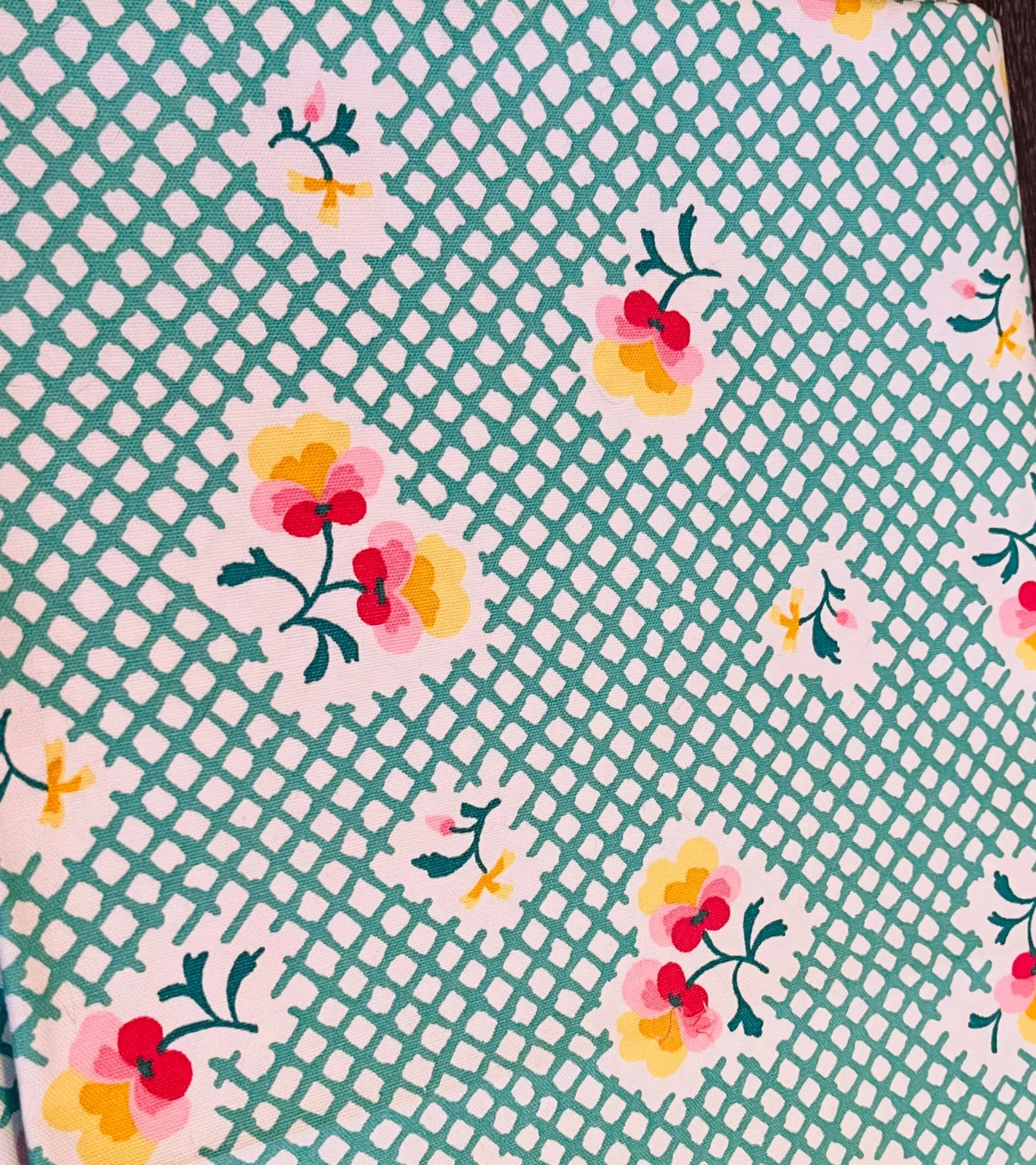Vintage Waverly Pansy Grid Fabric